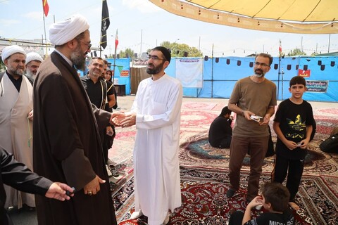 تصاویر / بازدید امام جمعه همدان از موکب‌های سراسر استان