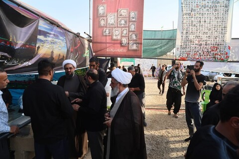 تصاویر / بازدید امام جمعه همدان از موکب‌های سراسر استان