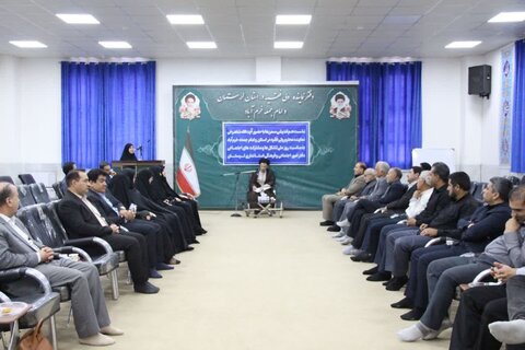 تصاویر نشست هم‌اندیشی سازمان‌های مردم نهاد لرستان با نماینده ولی فقیه در این استان