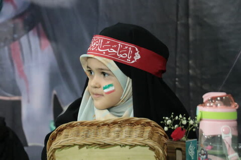 تصاویر/ اجرای ویژه برنامه «جا ماندگان اربعین حسینی» در ایستگاه متروی میدان کهن تبریز