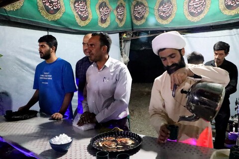 تصاویر / حال و هوای موکب‌های خدمت رسان به زائران اربعین حسینی در همدان