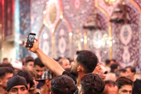 تصاویر/حال و هوای حرم حضرت عباس (ع)در شب اربعین حسینی