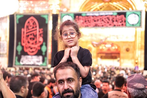 تصاویر/حال و هوای حرم حضرت عباس (ع)در شب اربعین حسینی