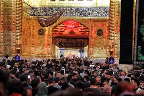 تصاویر/حال و هوای حرم حضرت عباس (ع)در شب اربعین حسینی