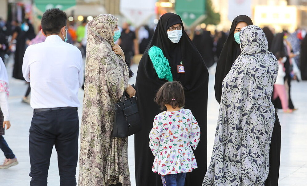 خدمت‌رسانی ۳۷۰ بانوی حافظ حریم حرم در ایام اربعین حسینی