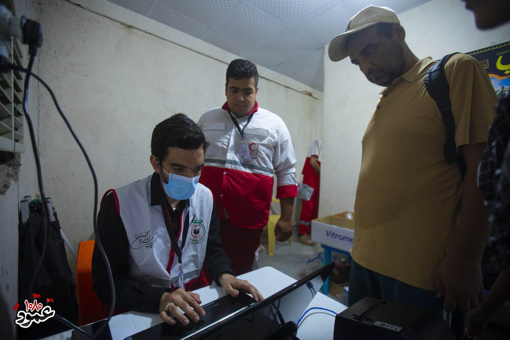 فعالیت ۴۰ خادم هلال احمر در موکب حرم بانوی کرامت