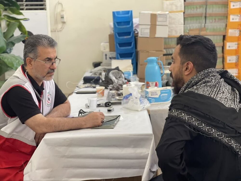 خدمت رسانی درمانی به ۳ هزار ۵۰۰ نفر از زائرین اربعین قم در کربلا