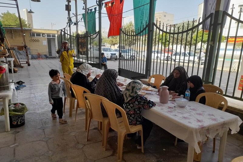 ارائه موکب حضرت قاسم(ع) کرمانشاه با خدمات ۲۴ ساعته به زائرین اربعین+تصاویر