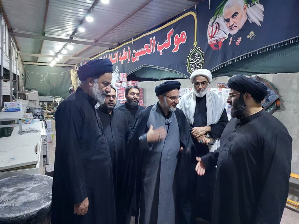 بازدید رئیس سازمان اوقاف از موکب الحسین(ع) در سامرا