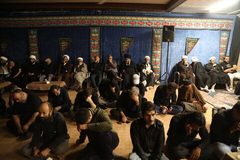 تصاویر / مراسم عزاداری شب اربعین حسینی در بیت آیت الله فقیهی