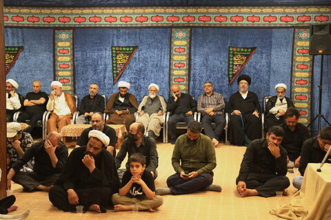 تصاویر / مراسم عزاداری شب اربعین حسینی در بیت آیت الله فقیهی