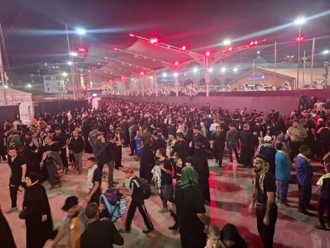 تصاویر/ حال وهوای اربعین حسینی در حرم سید الشهدا وبین الحرمین