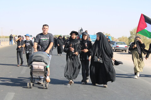 تصاویر/ مردم کرمان همقدم با کاروان کربلا در پیاده روی دلدادگان حسینی