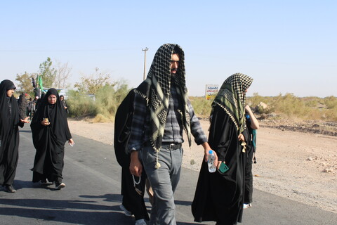 تصاویر/ مردم کرمان همقدم با کاروان کربلا در پیاده روی دلدادگان حسینی