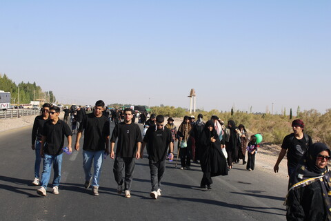 تصاویر/ مردم کرمان همقدم با کاروان کربلا در پیاده روی دلدادگان حسینی