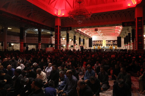 تصاویر/ تصاویر/ حال و هوای حرم حضرت معصومه (س) در شب اربعین حسینی