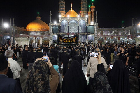 تصاویر/ تصاویر/ حال و هوای حرم حضرت معصومه (س) در شب اربعین حسینی