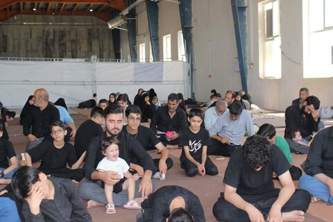 تصاویر/برگزاری مراسم قرائت زیارت اربعین در موکب شهدای روحانی