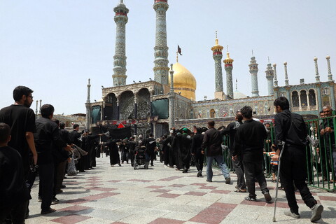 تصاویر/ حضور دسته‌جات عزاداری اربعین حسینی در حرم حضرت معصومه (س)