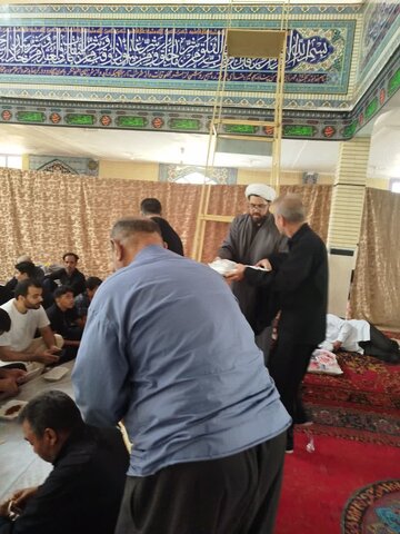 تصاویر/خدمات دهی موکب زائران بهشت به زائران اربعین حسینی