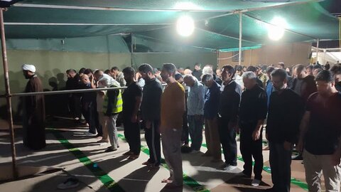 تصاویر/سخنرانی و اقامه نماز جماعت مدیر مدرسه علمیه الهادی در مواکب