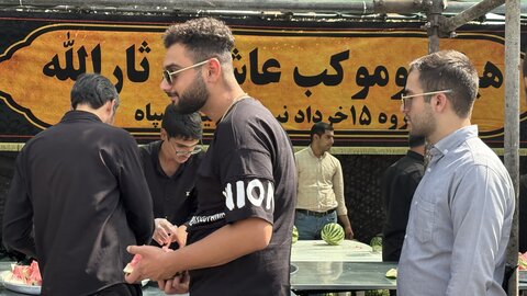 تصاویر| پیاده‌روی جاماندگان اربعین حسینی در اصفهان