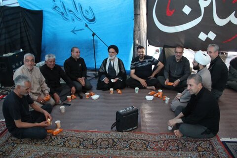 بازدید نماینده ولی‌فقیه در جهادکشاورزی از موکب سنگرسازان بی سنگر حسینی استان مرکزی