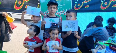 تصاویر/حضور کادر و طلاب مدرسه علمیه الهیه ساوه در پیاده‌روی جاماندگان اربعین