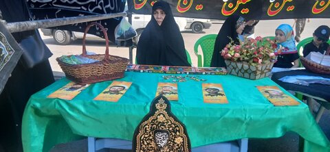 تصاویر/حضور کادر و طلاب مدرسه علمیه الهیه ساوه در پیاده‌روی جاماندگان اربعین