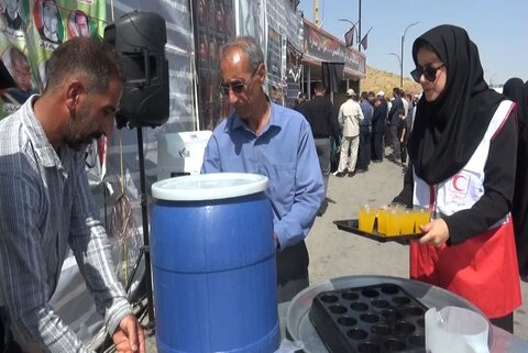 تصاویر /پیاده‌روی جاماندگان‌ اربعین حسینی در شهر بدره