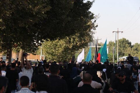 تصاویر/ پیاده روی دلدادگان اربعین حسینی در ارومیه