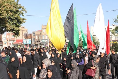 تصاویر/ پیاده روی دلدادگان اربعین حسینی در ارومیه