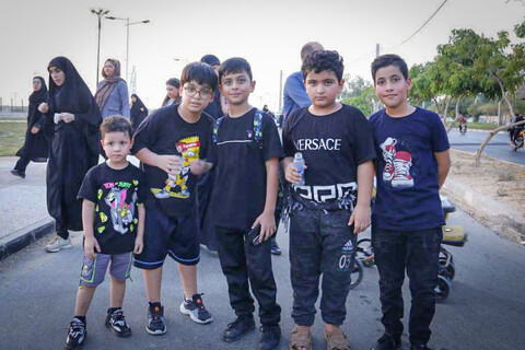 تصاویر/ پیاده‌روی جاماندگان اربعین در بوشهر