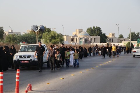 تصاویر/ پیاده روی جاماندگان اربعین در خارگ