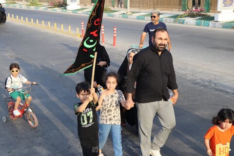 تصاویر/ پیاده روی جاماندگان اربعین در خارگ