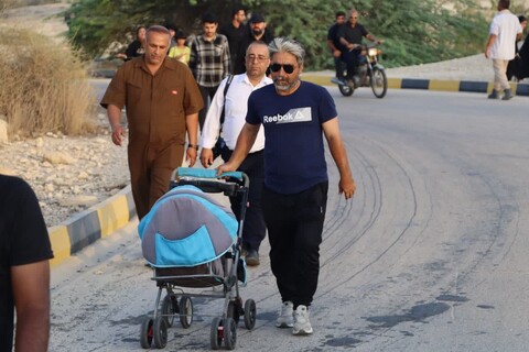 تصاویر/ پیاده روی جاماندگان اربعین در خارگ