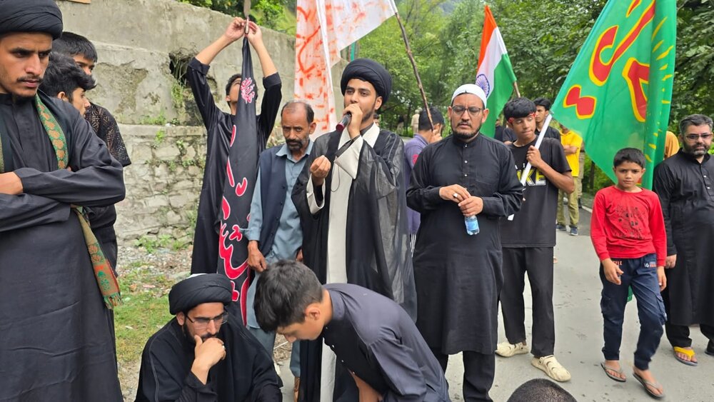 उड़ी कश्मीर: हौज़ा ए इल्मिया इमाम हादी द्वारा जुलूस चेहलुम का आयोजन