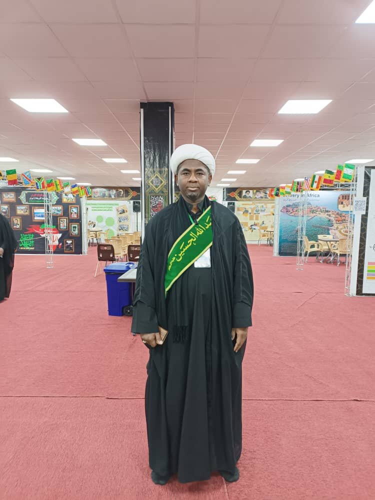 موکب عشاق الحسین طلاب آفریقا در مسیر نجف به کربلا