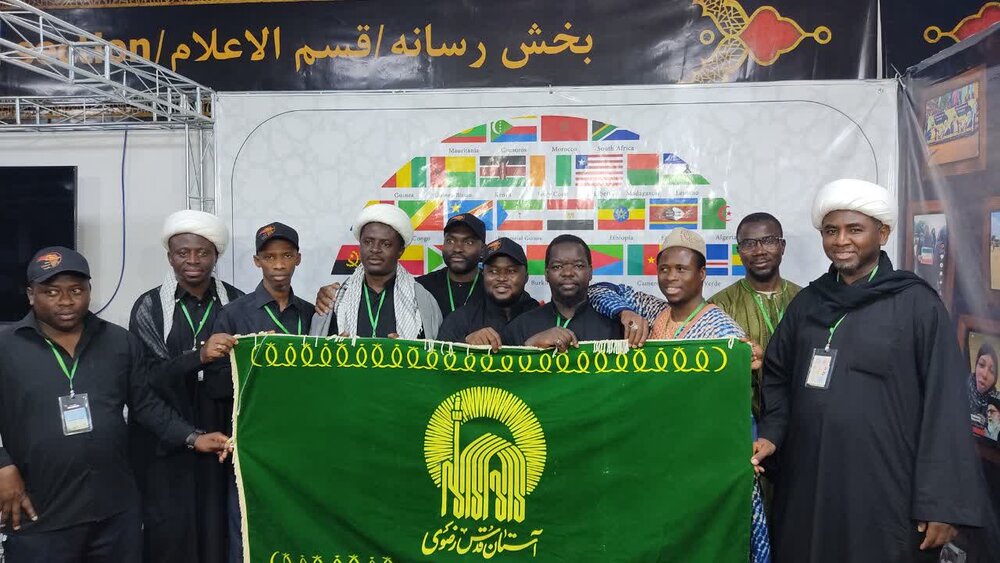 موکب عشاق الحسین طلاب آفریقا در مسیر نجف به کربلا