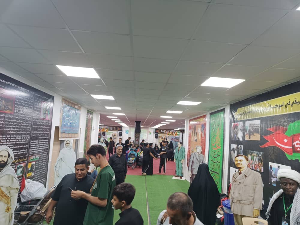 موکب عشاق الحسین طلاب آفریقا در مسیر نجف به کربلا