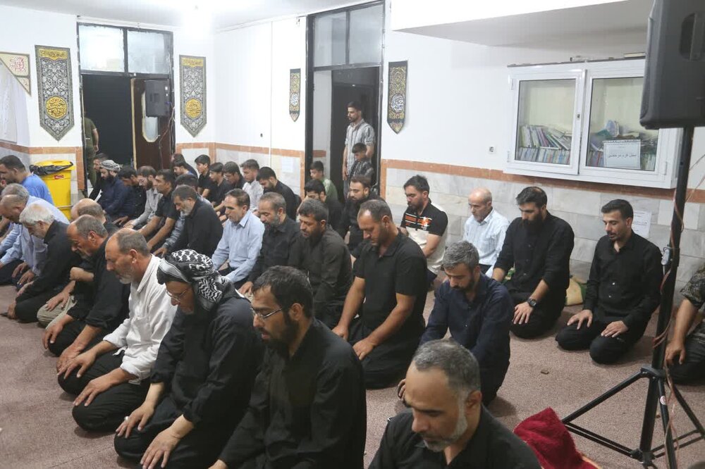 فیلم| اقامه عزای حسینی در موکب مدرسه علمیه ولیعصر(ع) شهرستان مهران