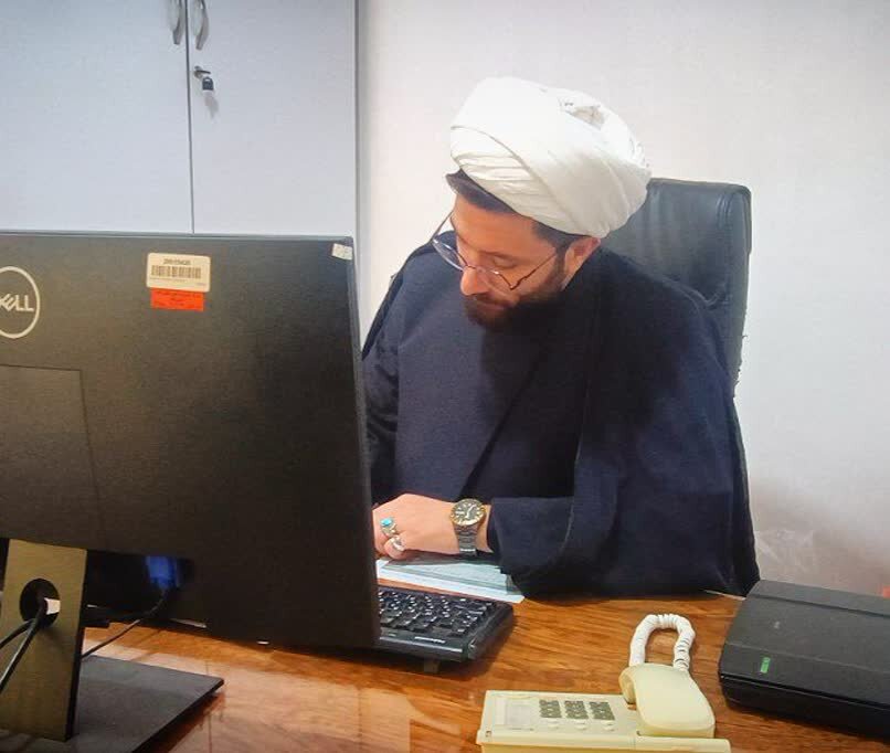 ارتقای سطح معنوی زائران، هدف اصلی طلاب و روحانیون است