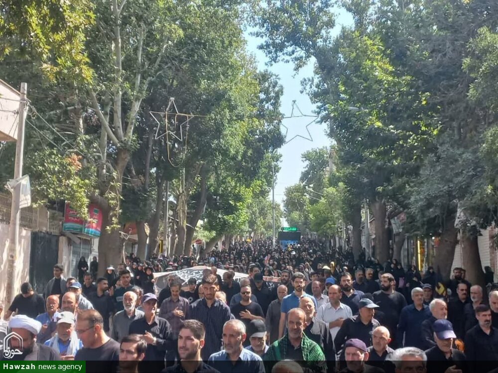 راهپیمایی پرشور جاماندگان اربعین حسینی در نهاوند