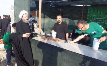 تصاویر/ بازدید امام جمعه بیجار از موکب امام زاده حمزه عرب