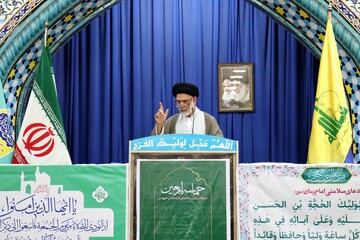 مقابل دشمن از موضع قدرت سخن بگوییم