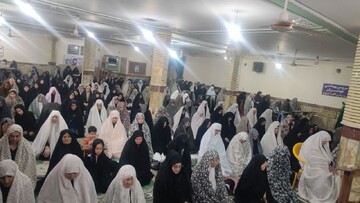 تصاویر/ اقامه نمازجمعه الیگودرز