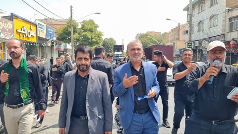 تصاویر / تصاویری از حضور مردم شهرستان های استان قزوین در مراسم دلدادگان اربعین حسینی