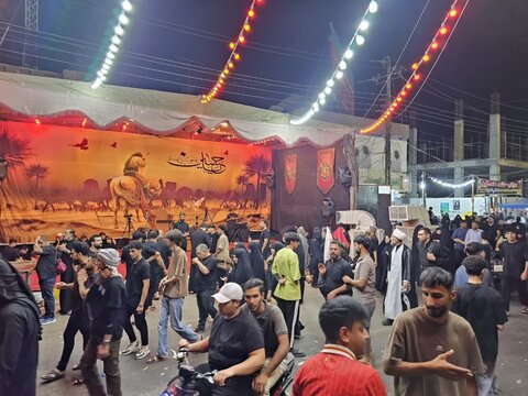 تصاویر / تصاویری از حضور مردم شهرستان های استان قزوین در مراسم دلدادگان اربعین حسینی