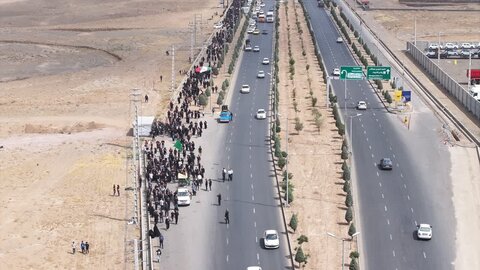 تصاویر / تصاویری از حضور مردم شهرستان های استان قزوین در مراسم دلدادگان اربعین حسینی
