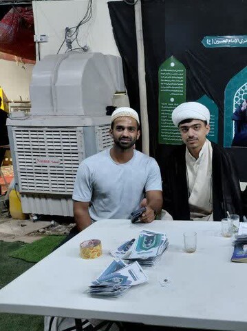 تصاویر/ فعالیت مبلغ بین الملل حوزه علمیه آذربایجان شرقی در مراسم پیاده روی اربعین